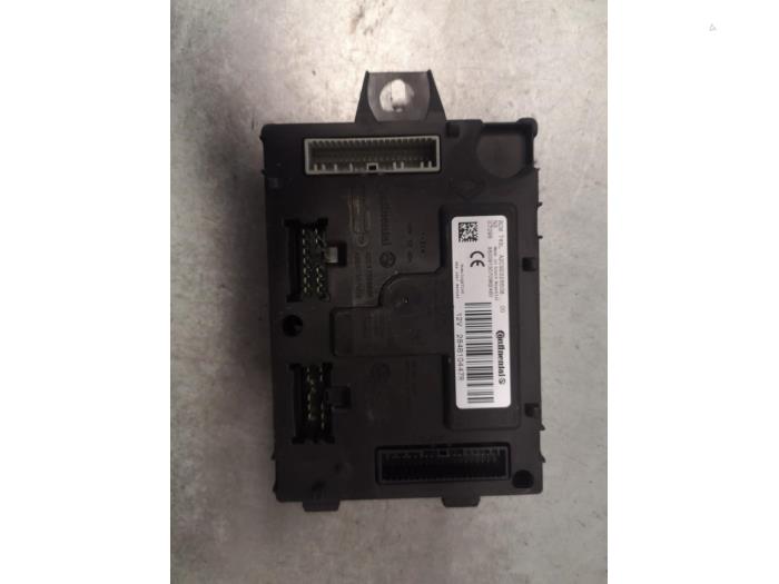 Gebruikte Bodycontrol Module Renault Clio IV (5R) 1.2 16V Prijs op aanvraag aangeboden door Bongers Auto-Onderdelen Zeeland