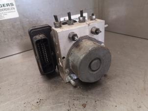 Gebruikte ABS Pomp Renault Clio IV (5R) 1.2 16V Prijs op aanvraag aangeboden door Bongers Auto-Onderdelen Zeeland