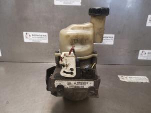 Gebruikte Servopomp Dacia Logan II 0.9 TCE 12V Prijs op aanvraag aangeboden door Bongers Auto-Onderdelen Zeeland