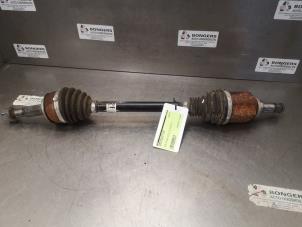 Gebruikte Homokineetas links-voor Nissan Qashqai (J11) 1.3 DIG-T 140 16V Prijs op aanvraag aangeboden door Bongers Auto-Onderdelen Zeeland