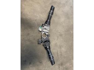 Gebruikte Combischakelaar Stuurkolom Toyota Yaris III (P13) 1.5 16V Hybrid Prijs op aanvraag aangeboden door Bongers Auto-Onderdelen Zeeland