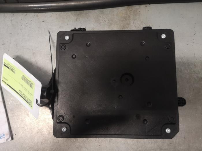 Gebruikte Bodycontrol Module Renault Megane III Berline (BZ) 1.6 16V Prijs op aanvraag aangeboden door Bongers Auto-Onderdelen Zeeland