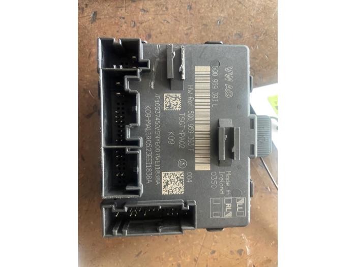 Gebruikte Central electronic module Volkswagen Tiguan (AD1) 2.0 TDI 16V BlueMotion Technology SCR Prijs op aanvraag aangeboden door Bongers Auto-Onderdelen Zeeland