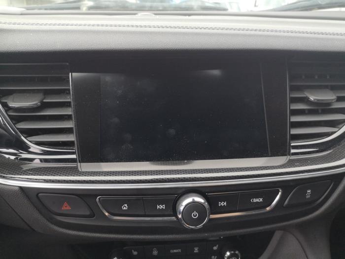 Gebruikte Display Interieur Opel Insignia Grand Sport 2.0 CDTI 16V 4x4 Prijs op aanvraag aangeboden door Bongers Auto-Onderdelen Zeeland