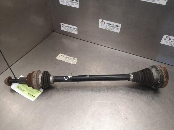 Aandrijfas links-achter van een Volkswagen Tiguan (5N1/2) 2.0 TDI DRF 16V 4Motion 2011