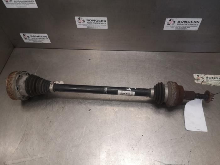 Aandrijfas links-achter van een Volkswagen Tiguan (5N1/2) 2.0 TDI DRF 16V 4Motion 2011