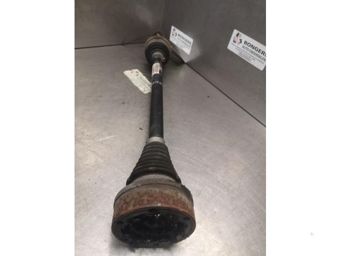 Aandrijfas links-achter van een Volkswagen Tiguan (5N1/2) 2.0 TDI DRF 16V 4Motion 2011