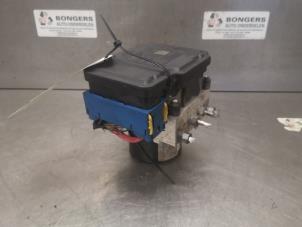 Gebruikte ABS Pomp Renault Megane Scenic Prijs op aanvraag aangeboden door Bongers Auto-Onderdelen Zeeland