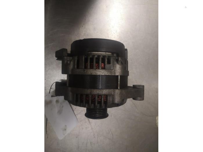 Dynamo van een Chevrolet Epica 2.5 24V 2008