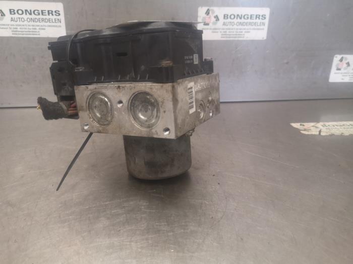 ABS Pomp Mini Mini (R56), 2006 / 2013 1.6 16V Cooper S, Hatchback, Benzine, 1.598cc, 135kW (184pk), FWD, N18B16A, 2010-03 / 2013-11, SV31; SV32 (Gebruikt)