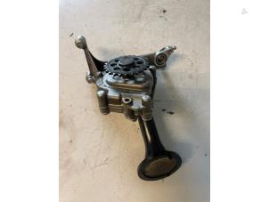 Gebruikte Oliepomp Peugeot 208 I (CA/CC/CK/CL) 1.0 Vti 12V PureTech Prijs op aanvraag aangeboden door Bongers Auto-Onderdelen Zeeland