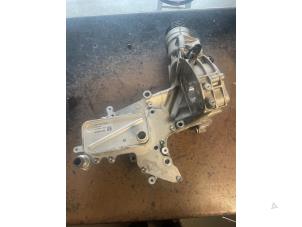 Gebruikte Oliefilterhuis Opel Insignia Grand Sport 2.0 CDTI 16V 4x4 Prijs op aanvraag aangeboden door Bongers Auto-Onderdelen Zeeland