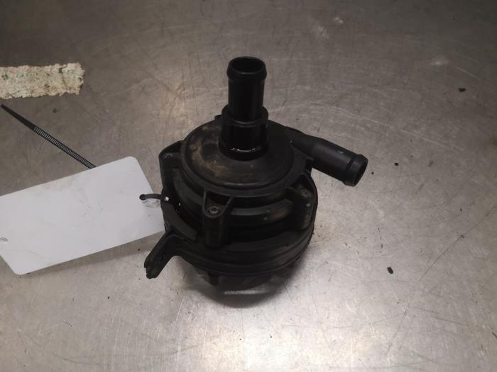 Gebruikte Waterpomp Opel Insignia Grand Sport 2.0 CDTI 16V 4x4 Prijs op aanvraag aangeboden door Bongers Auto-Onderdelen Zeeland