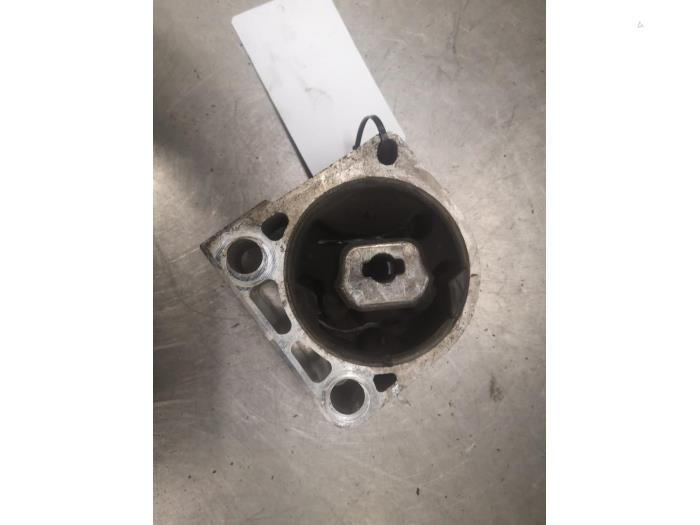 Gebruikte Motorrubber Opel Insignia Grand Sport 2.0 CDTI 16V 4x4 Prijs op aanvraag aangeboden door Bongers Auto-Onderdelen Zeeland