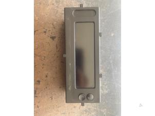 Gebruikte Display Interieur Renault Clio III (BR/CR) 1.5 dCi 105 Prijs op aanvraag aangeboden door Bongers Auto-Onderdelen Zeeland