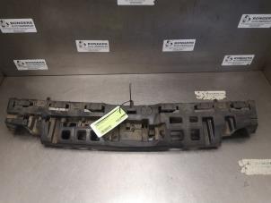 Gebruikte Bumpersteun midden-achter Renault Megane III Berline (BZ) 1.5 dCi 110 Prijs op aanvraag aangeboden door Bongers Auto-Onderdelen Zeeland