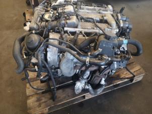 Motor van een Mercedes-Benz ML I (163) 400 4.0 CDI V8 32V 2002
