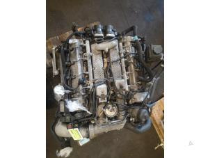Motor van een Mercedes-Benz ML I (163) 400 4.0 CDI V8 32V 2002