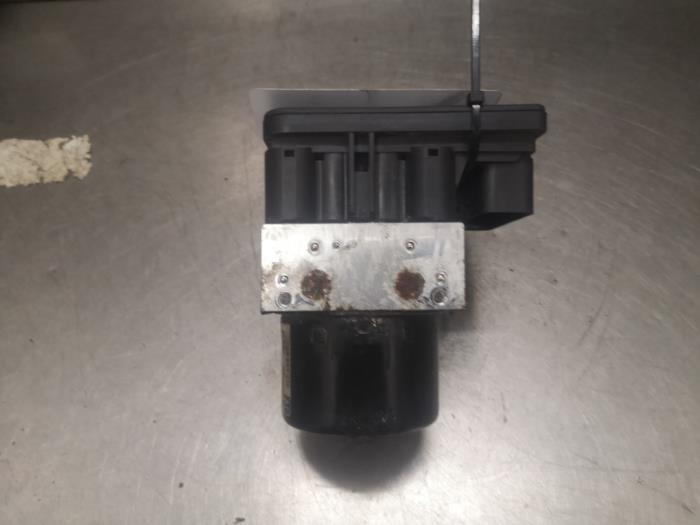 Gebruikte ABS Pomp Opel Astra H (L48) 1.6 16V Twinport Prijs op aanvraag aangeboden door Bongers Auto-Onderdelen Zeeland