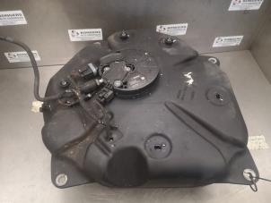 Gebruikte Tank adblue Mercedes E (W212) E-200 CDI 16V BlueEfficiency,BlueTEC Prijs op aanvraag aangeboden door Bongers Auto-Onderdelen Zeeland