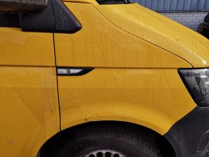 Gebruikte Voorscherm rechts Volkswagen Transporter T6 2.0 TDI 150 Prijs op aanvraag aangeboden door Bongers Auto-Onderdelen Zeeland