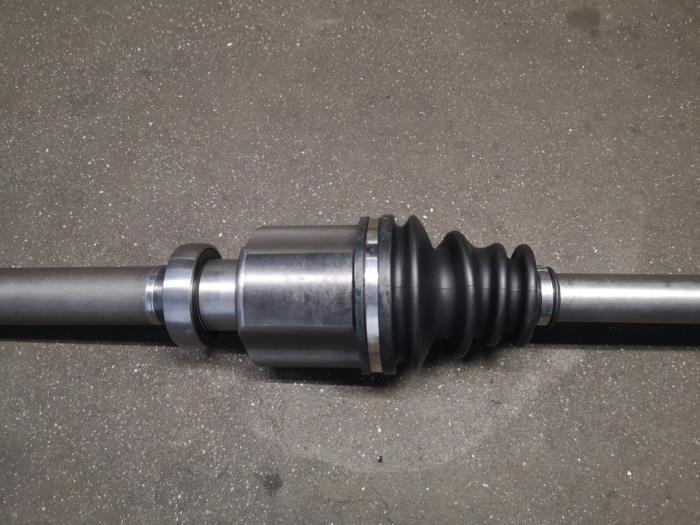 Aandrijfas rechts-voor van een Ford Transit Custom 2.2 TDCi 16V 2015