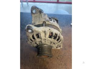 Gebruikte Dynamo Iveco New Daily VI 33S16, 35C16, 35S16 Prijs op aanvraag aangeboden door Bongers Auto-Onderdelen Zeeland