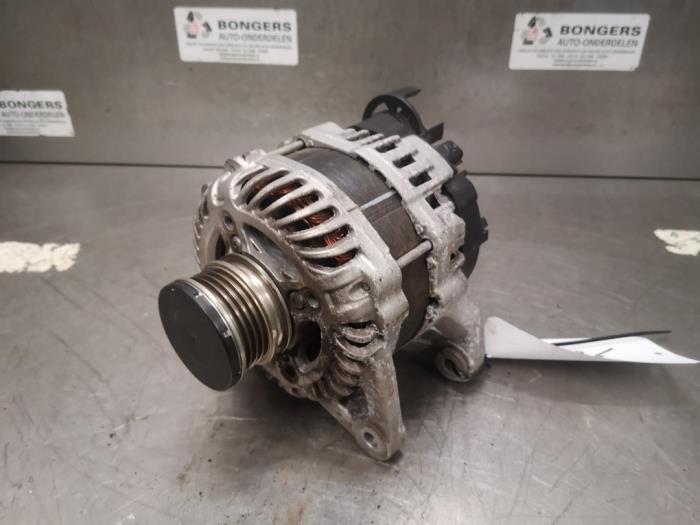 Gebruikte Alternator Nissan Micra (K14) 1.0 12V Prijs op aanvraag aangeboden door Bongers Auto-Onderdelen Zeeland