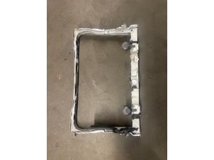 Gebruikte Frontpaneel Toyota Prius (ZVW3) 1.8 16V Prijs op aanvraag aangeboden door Bongers Auto-Onderdelen Zeeland