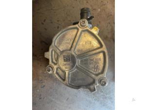 Gebruikte Vacuumpomp (Benzine) Nissan Qashqai (J11) 1.3 DIG-T 140 16V Prijs op aanvraag aangeboden door Bongers Auto-Onderdelen Zeeland