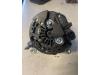 Dynamo van een Volkswagen Transporter T5 2.0 TDI DRF 2010