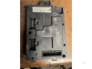 Gebruikte Sam module Dacia Duster (SR) 1.0 TCE 100 Bi-Fuel, Eco-G 12V Prijs op aanvraag aangeboden door Bongers Auto-Onderdelen Zeeland