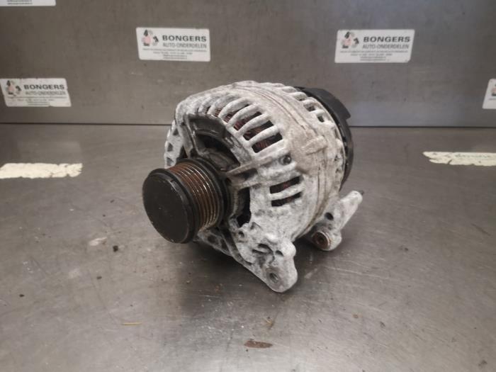 Dynamo van een Volkswagen Touran (1T1/T2) 1.9 TDI 105 2005