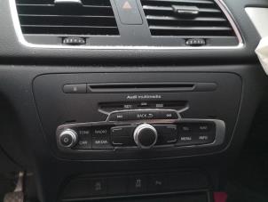 Gebruikte Radio Audi Q3 (8UB/8UG) 2.0 TDI 16V 140 Prijs op aanvraag aangeboden door Bongers Auto-Onderdelen Zeeland