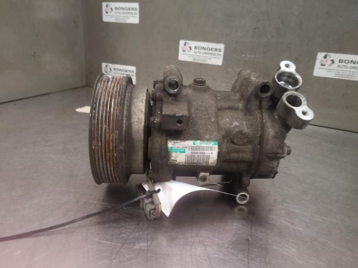 Gebruikte Aircopomp Renault Clio III (BR/CR) 1.2 16V 75 Prijs op aanvraag aangeboden door Bongers Auto-Onderdelen Zeeland