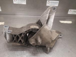 Gebruikte Motorsteun Opel Insignia Sports Tourer 2.0 CDTI 16V 110 Ecotec Prijs op aanvraag aangeboden door Bongers Auto-Onderdelen Zeeland