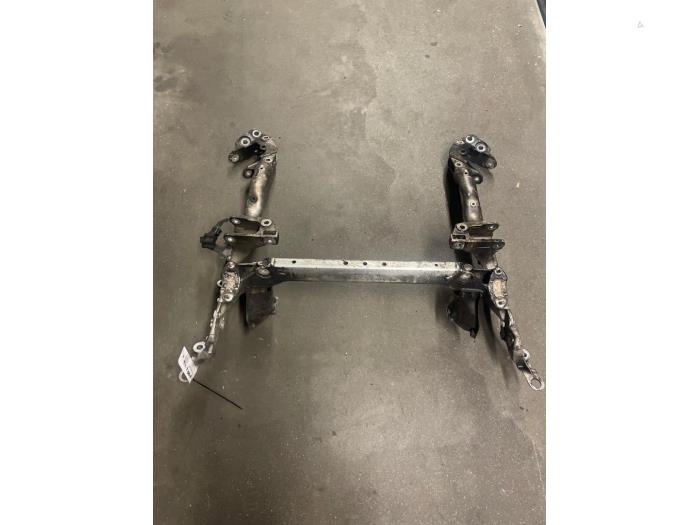 Subframe van een Audi Q5 (8RB) 2.0 TDI 16V Quattro 2011
