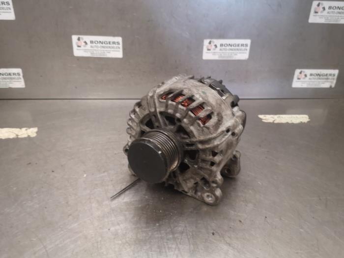 Gebruikte Dynamo Volkswagen Passat Variant (3C5) 2.0 TDI 16V 170 Prijs op aanvraag aangeboden door Bongers Auto-Onderdelen Zeeland
