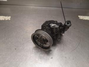 Gebruikte Pomp Servo Volkswagen Transporter T5 2.0 TDI BlueMotion Prijs op aanvraag aangeboden door Bongers Auto-Onderdelen Zeeland