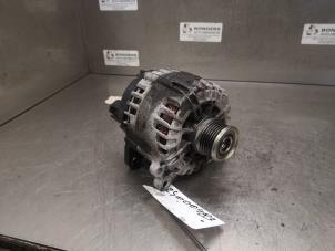 Gebruikte Alternator Volkswagen Transporter T5 2.0 TDI BlueMotion Prijs op aanvraag aangeboden door Bongers Auto-Onderdelen Zeeland