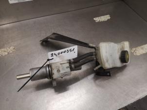 Gebruikte Hoofdremcilinder Mercedes Vito (639.6) 2.2 113 CDI 16V Euro 5 Prijs op aanvraag aangeboden door Bongers Auto-Onderdelen Zeeland