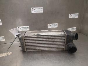 Intercooler van een Ford Fiesta 6 (JA8) 1.6 TDCi 16V 90 2010