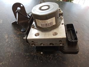 Gebruikte ABS Pomp Honda CR-V (RM) 2.0 i-VTEC 16V 4x4 Prijs € 302,50 Inclusief btw aangeboden door Bongers Auto-Onderdelen Zeeland