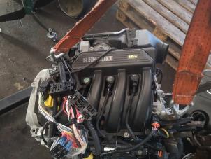 Gebruikte Motor Dacia Duster (HS) 1.6 16V Prijs op aanvraag aangeboden door Bongers Auto-Onderdelen Zeeland