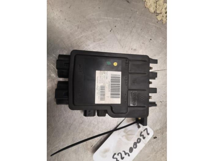 Gebruikte Computer Koeling Renault Laguna III Estate (KT) 2.0 dCi 16V 150 Prijs op aanvraag aangeboden door Bongers Auto-Onderdelen Zeeland