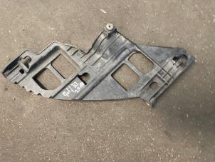 Gebruikte Koplampframe rechts Volkswagen Golf VI (5K1) 1.6 Prijs op aanvraag aangeboden door Bongers Auto-Onderdelen Zeeland