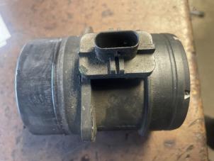 Gebruikte Luchtmassameter Volkswagen Transporter T5 2.0 TDI BlueMotion Prijs op aanvraag aangeboden door Bongers Auto-Onderdelen Zeeland