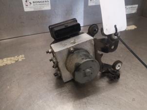 Gebruikte ABS Pomp Ford Mondeo IV Wagon 2.0 TDCi 115 16V Prijs op aanvraag aangeboden door Bongers Auto-Onderdelen Zeeland