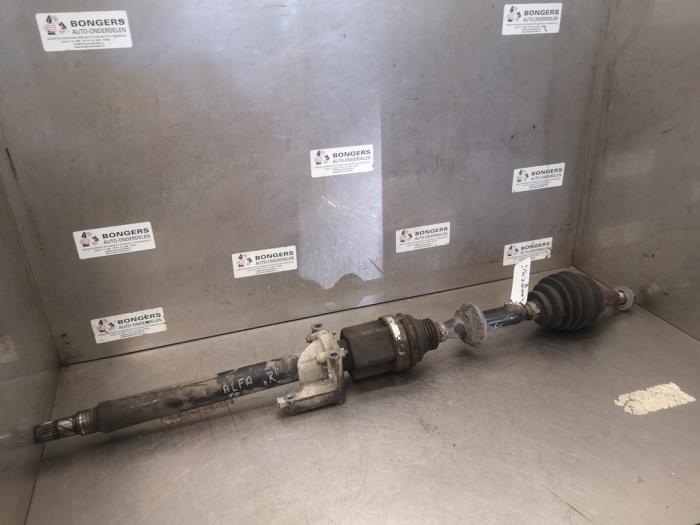 Gebruikte Steekas rechts-voor Alfa Romeo 159 Sportwagon (939BX) 1.9 JTDm 16V Prijs op aanvraag aangeboden door Bongers Auto-Onderdelen Zeeland