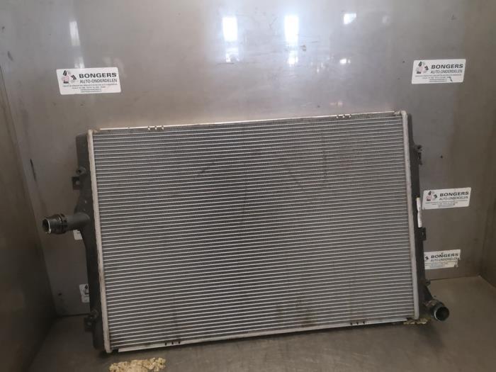 Gebruikte Radiateur Volkswagen Passat Variant (3C5) 2.0 TDI 16V 140 Prijs op aanvraag aangeboden door Bongers Auto-Onderdelen Zeeland